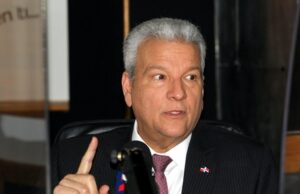 Macarrulla asegura trabajos de construcción del Teleférico en Los Alcarrizos avanzan a buen ritmo