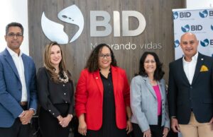 Realizan con éxito la primera Feria de Empleos del Programa Mujer Digital Smeldy Ramírez, Especialista Senior del BID Lab.; Consuelo Linares, Vicepresidenta Consejo Directivo JA Dominicana; Rosa Matos, Directora de Transversalidad para la Igualdad, Ministerio de la Mujer; Alina Matos, Presidenta Consejo Directivo JA Dominicana; César Asiático, Director Ejecutivo de JA Dominicana.