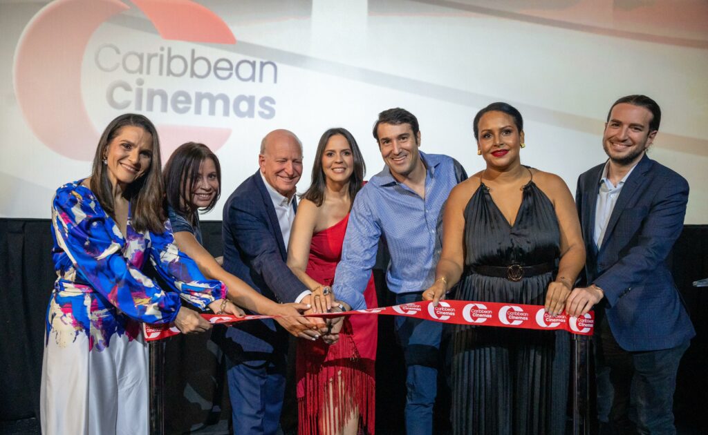 Richard Ramírez (Gerente de mantenimiento planta física CC), Zumaya Cordero (Directora de operaciones), Johaina raposo (Gerente de proyectos CC), Robert Carrady (Presidente CC), Salomón Cohen (Director constructora Sambil) / Michael Carrady (Film buyer CC) y las arquitectas Vielka de Lancer y Heidi Pepén.