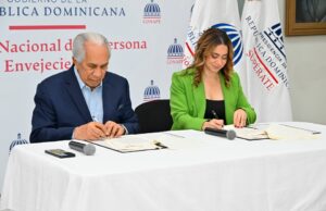 Convenio firmado entre Supérate y Conape gestionará construcción de hogares de día para adultos mayores