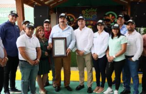 Alcaldía de Constanza reconoce a empresario Carlos Matías Quezada (Carlucho)