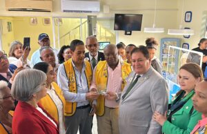 El Presidente Internacional Fabricio Oliveira Inspira a los Leones del Distrito R2 Cibao con su Visita y Llama a Redoblar el Compromiso Humanitario
