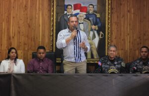 El Ayuntamiento del Municipio de Constanza realiza encuentro con juntas de vecinos, general Betances y autoridades municipales