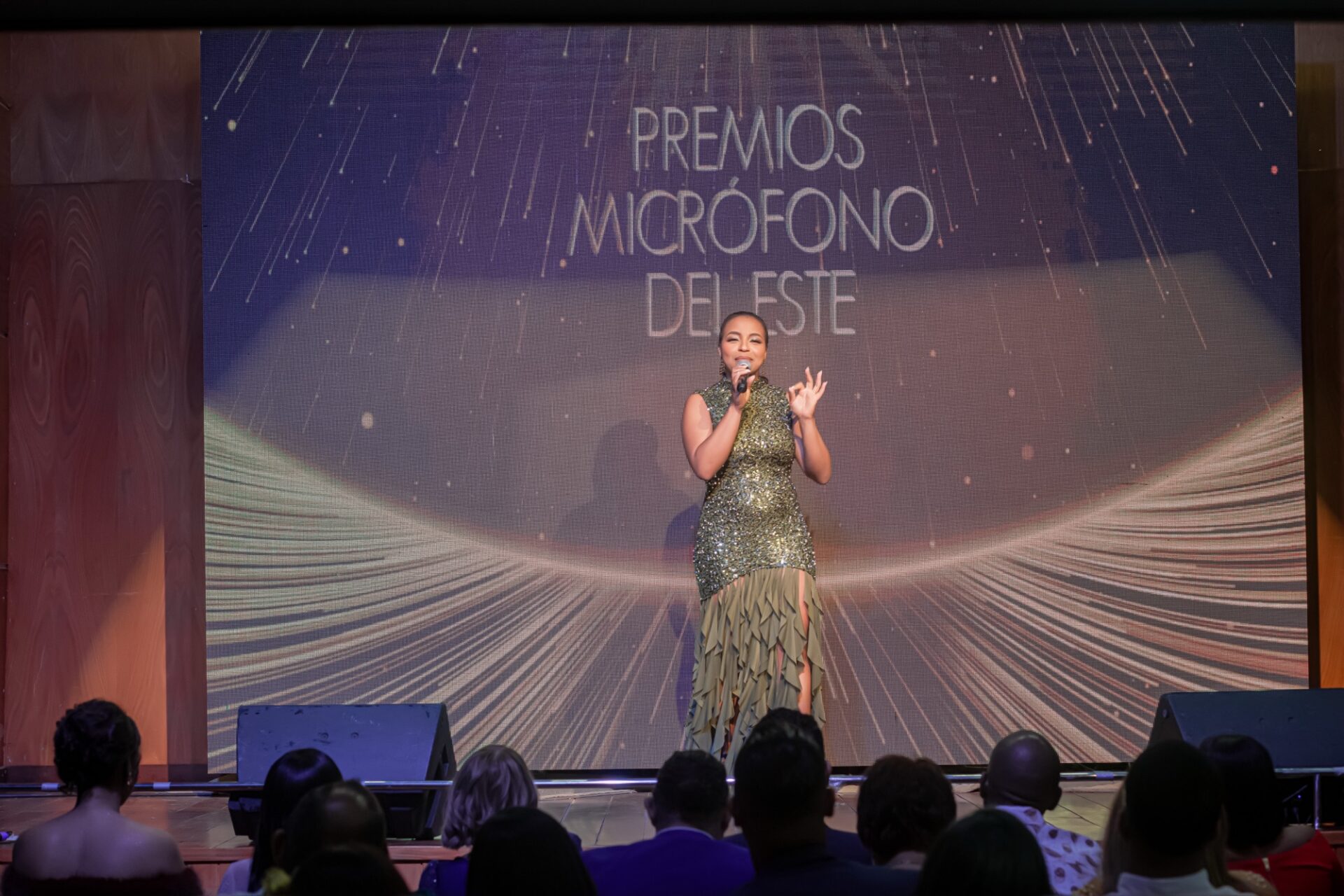 Una Noche para la Historia: Los Premios Micrófono del Este Coronan a los Mejores de la Radio Regional