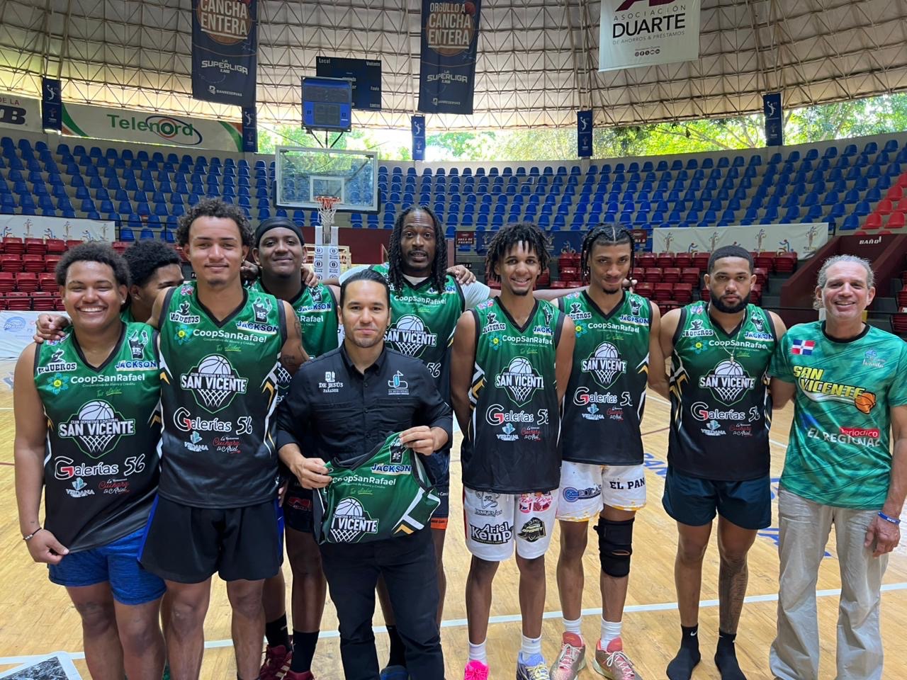 Empresario Jackson de Jesús Realiza Aporte al Club San Vicente en el TBS Francomacorisano