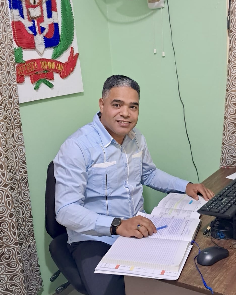 La Escuela Olvidada y los Maestros Sin Voz: El Magisterio Huérfano del MINERD y la ADP