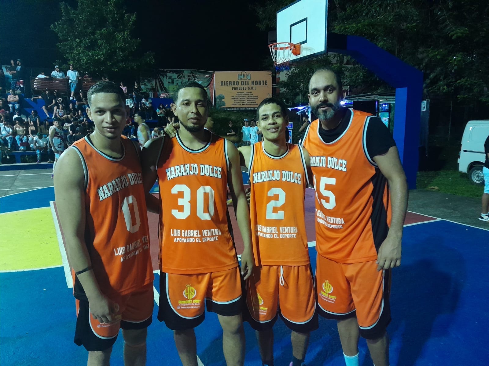 Naranjo Dulce y Jaya Consiguen Victorias en Baloncesto Comunitario