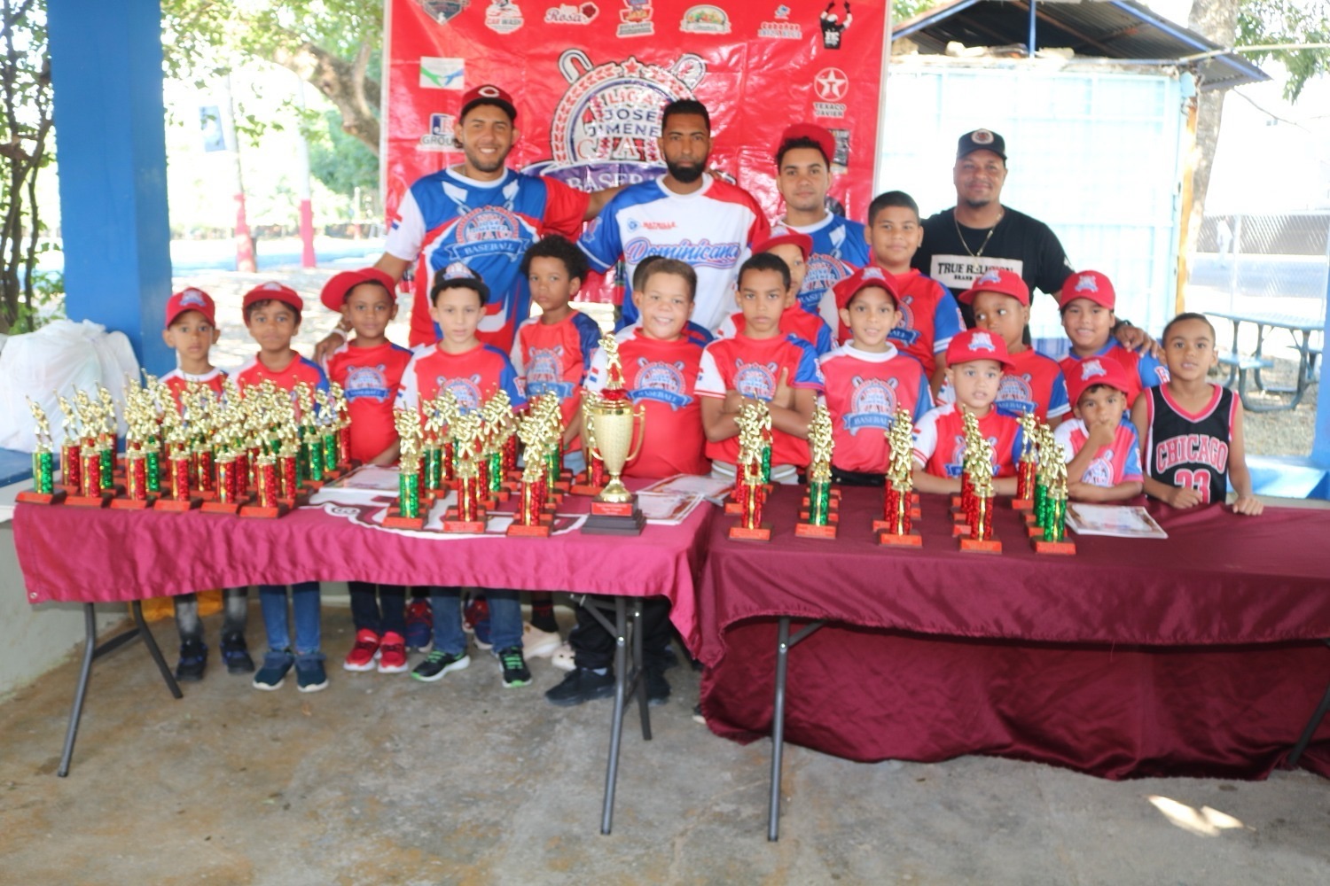 Liga José Jiménez Cao Celebra premiaciones de atletas sobresalientes y fiesta de fin de año