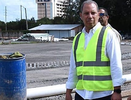 Ingeniero Garibaldy Bautista asume presidencia de la Comisión de Infraestructura de la Confederación Mundial de Béisbol y Softbol (WBSC)