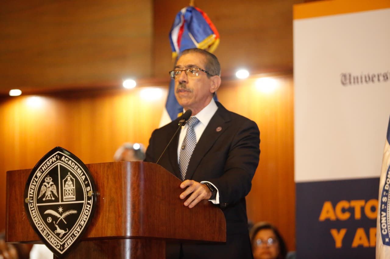 Jorge Asjana formaliza candidatura a rector de la Universidad Autónoma de Santo Domingo