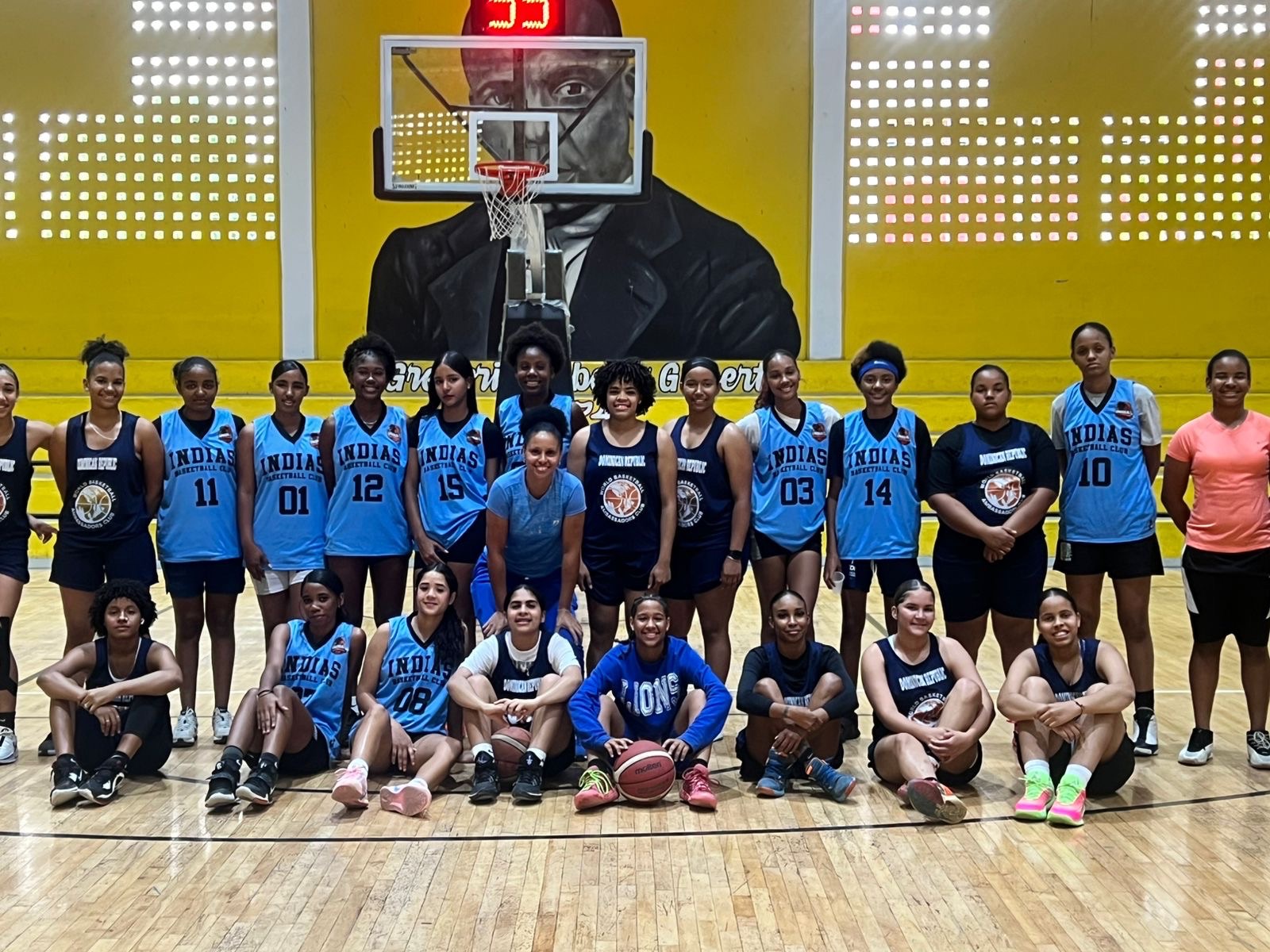 Indias Basketball Club vencen Academia de Santiago en intercambio basket femenino U18