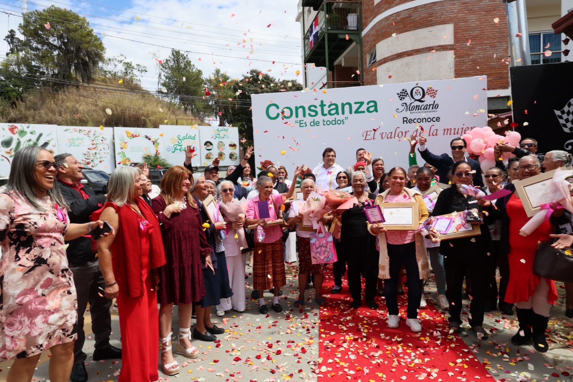 Moncarlo Restaurant Reconoce en Constanza el Valor de la Mujer en su Día Internacional